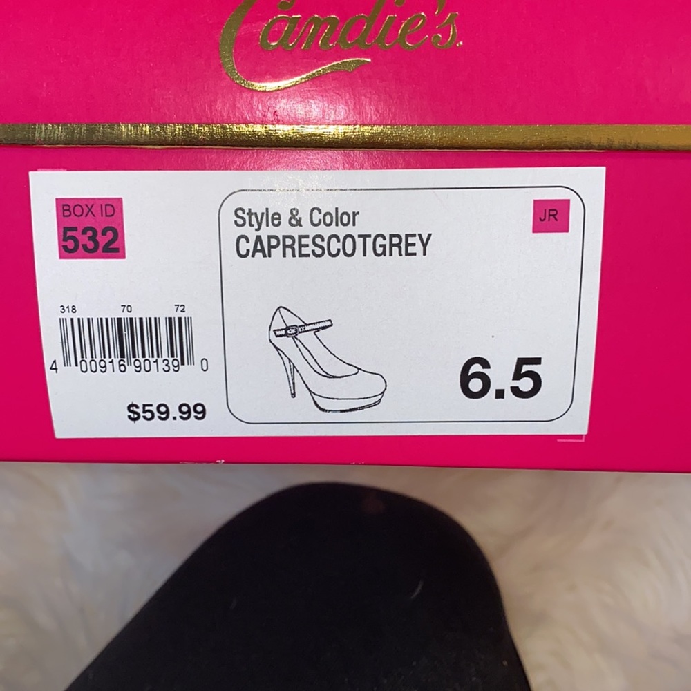 Heels - Picture 7 of 7